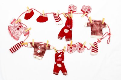 Новогоднее украшение - гирлянда тканевая подвесная, 2,1 м, красный, белый, текстиль (430383) 430383 фото